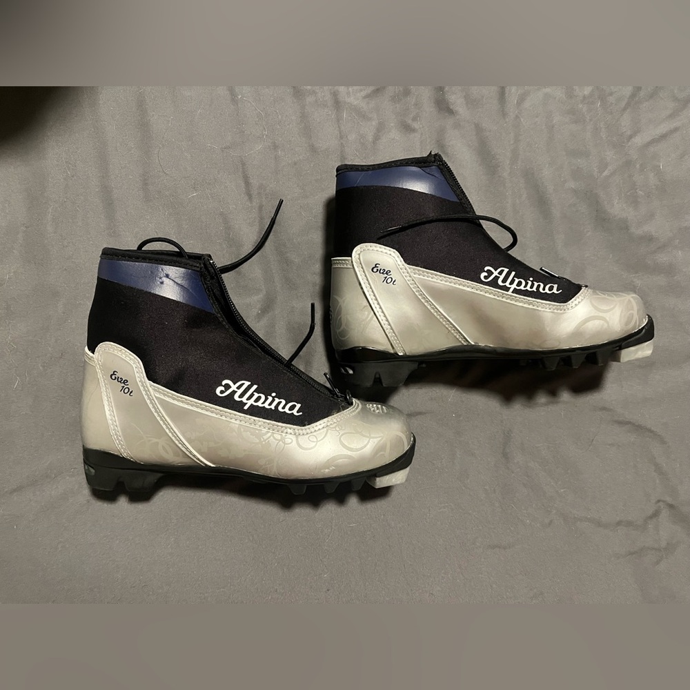 Alpina Eve 10T